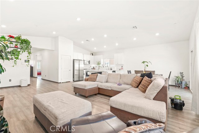 Detail Gallery Image 17 of 59 For 26616 Baneberry Ct, Menifee,  CA 92585 - 4 Beds | 3 Baths