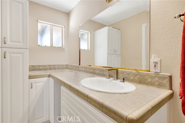 Detail Gallery Image 20 of 46 For 6942 Shadowood St, Riverside,  CA 92506 - 4 Beds | 2 Baths