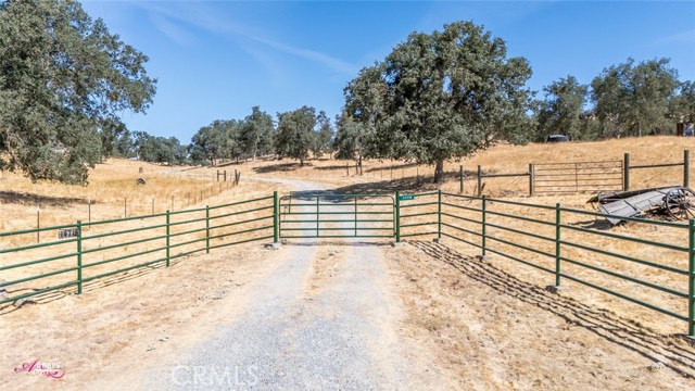 Detail Gallery Image 18 of 28 For 14718 Hwy 155, Glennville,  CA 93326 - 3 Beds | 2/1 Baths