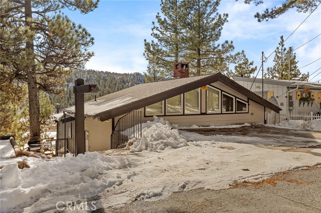 Detail Gallery Image 1 of 57 For 39005 Bayview Ln, Big Bear Lake,  CA 92315 - 4 Beds | 2/1 Baths