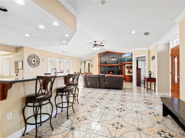 13136 Tawya Road, Apple Valley CA: https://media.crmls.org/medias/83796388-4004-441f-90c3-713db67dbcd6.jpg
