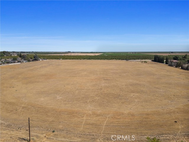 1320 E Lerdo, Shafter CA: https://media.crmls.org/medias/83798bbf-2c57-4eba-8a03-3ccabfd7527a.jpg