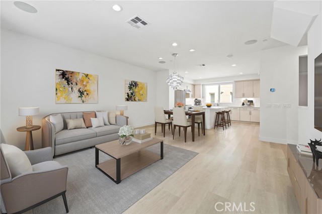 Front Image Thumbnail for CROC25266946