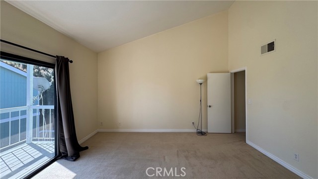 Detail Gallery Image 15 of 24 For 1056 Walnut Grove Ave #G,  Rosemead,  CA 91770 - 3 Beds | 3 Baths