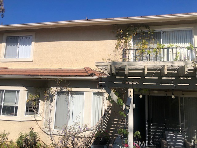 Detail Gallery Image 2 of 4 For 19736 Crystal Hills Ln, Porter Ranch,  CA 91326 - 3 Beds | 3 Baths