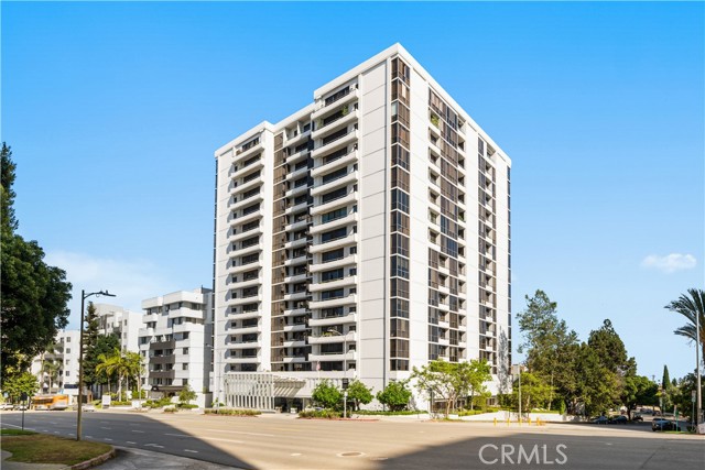 10660 Wilshire Boulevard, Los Angeles CA: https://media.crmls.org/medias/837a3dc9-8364-4446-a715-4e8e62e6eb72.jpg
