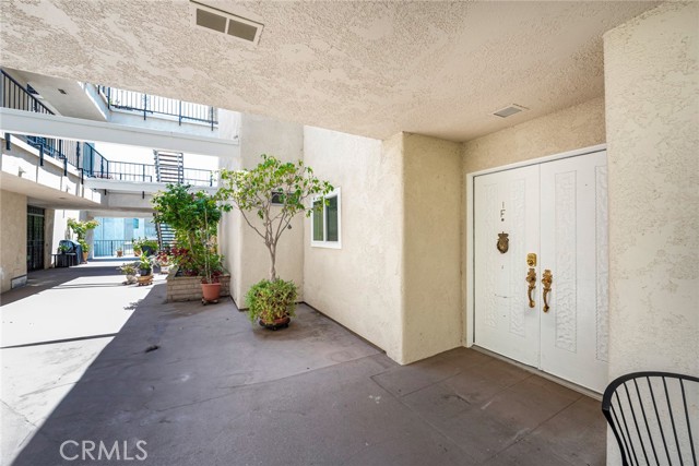 2385 Via Mariposa, Laguna Woods CA: https://media.crmls.org/medias/837a3dfe-992f-447f-b257-bd891345cbfb.jpg