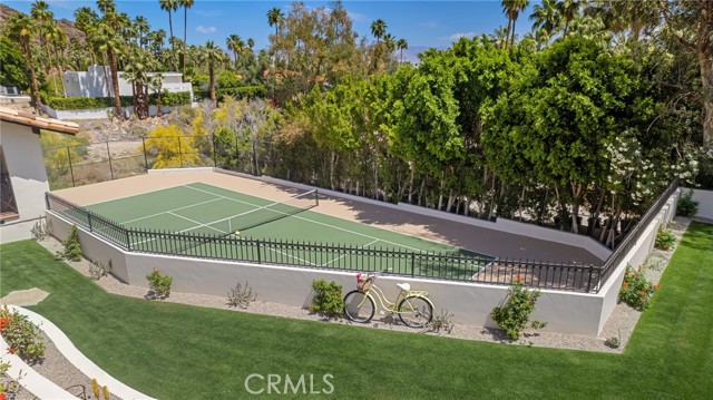 Detail Gallery Image 10 of 61 For 380 W Camino Alturas, Palm Springs,  CA 92264 - 6 Beds | 5/1 Baths