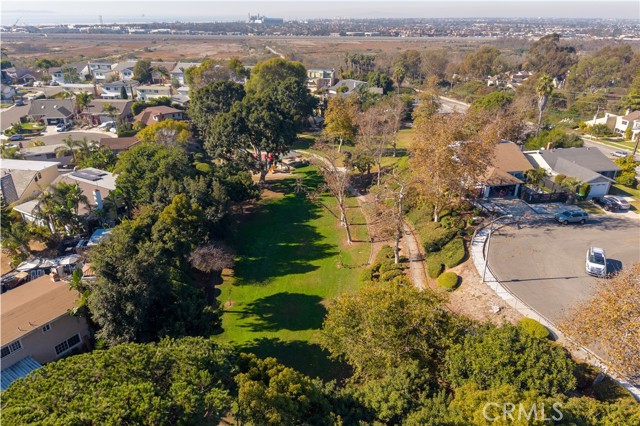 Detail Gallery Image 32 of 36 For 1874 Parkcrest Dr, Costa Mesa,  CA 92627 - 4 Beds | 3 Baths