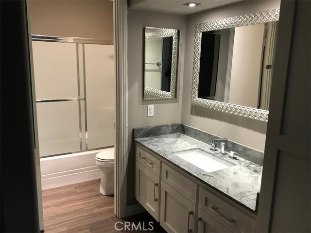 Detail Gallery Image 6 of 9 For 5945 Armaga Spring Rd #B,  Rancho Palos Verdes,  CA 90275 - 1 Beds | 1 Baths