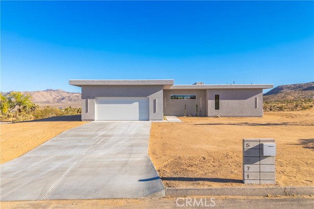 Detail Gallery Image 5 of 75 For 58871 Meredith Ct, Yucca Valley,  CA 92284 - 3 Beds | 2 Baths