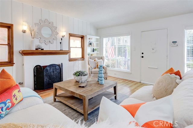 533 13th Street, Manhattan Beach, California 90266, 2 Bedrooms Bedrooms, ,1 BathroomBathrooms,Residential,Sold,13th,SB23018975