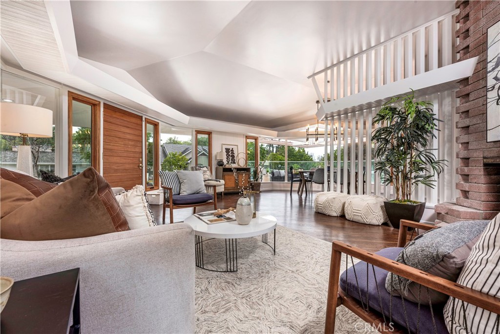 5221 E Vista Hermosa Street, Long Beach, CA 90815