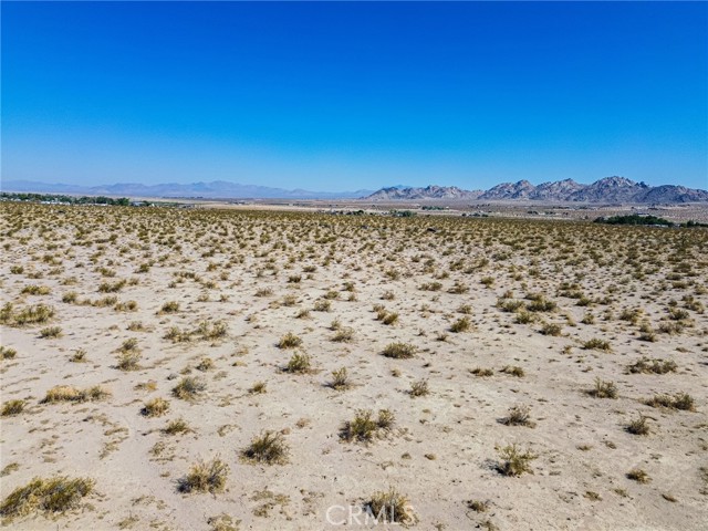 37898 Old Woman Springs Road, Lucerne Valley CA: https://media.crmls.org/medias/837cbed8-f43e-4041-96d6-9fd0a2b72779.jpg