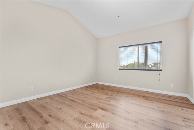 6953 Sierra Avenue, Fontana CA: https://media.crmls.org/medias/837e71b5-d362-4a9d-85b7-352d17eb77f8.jpg
