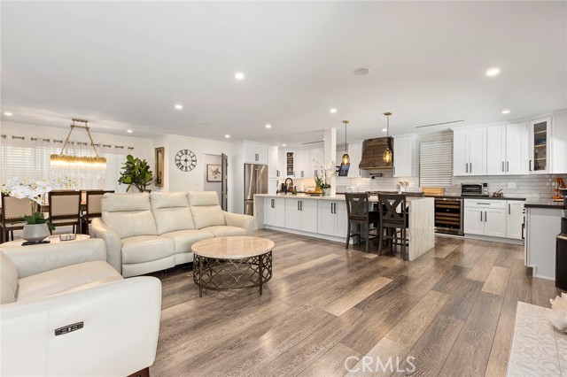 Detail Gallery Image 8 of 40 For 23446 Justice St, West Hills,  CA 91304 - 6 Beds | 4/1 Baths