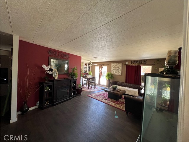 Detail Gallery Image 9 of 13 For 25781 Homeland Ave, Homeland,  CA 92548 - 2 Beds | 2 Baths