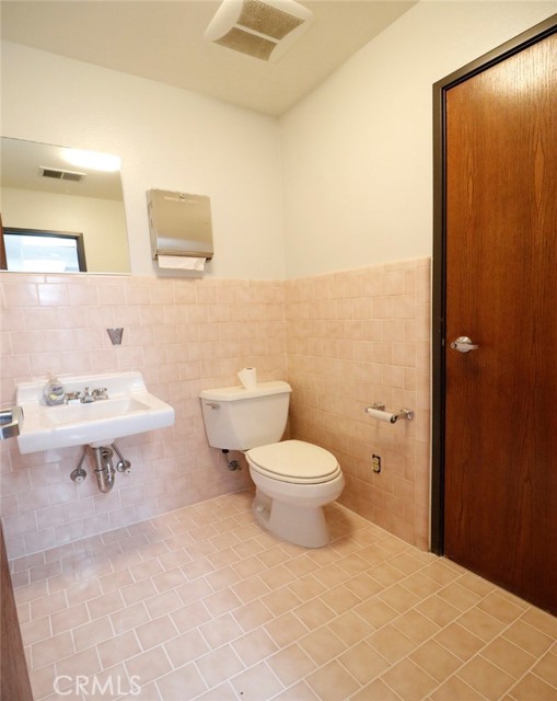 Commercial for Sale in Apple Valley, California