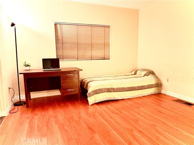 Detail Gallery Image 14 of 40 For 1919 W Coronet Ave #9,  Anaheim,  CA 92801 - 3 Beds | 2 Baths