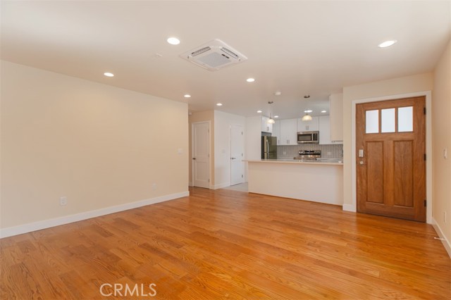 Detail Gallery Image 4 of 21 For 319 N Shelton St, Burbank,  CA 91506 - 1 Beds | 1 Baths