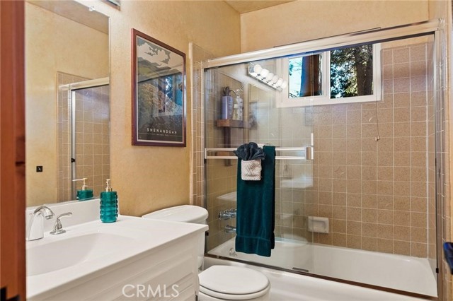 Detail Gallery Image 32 of 35 For 26974 Tunnel Dr, Lake Arrowhead,  CA 92352 - 3 Beds | 2 Baths