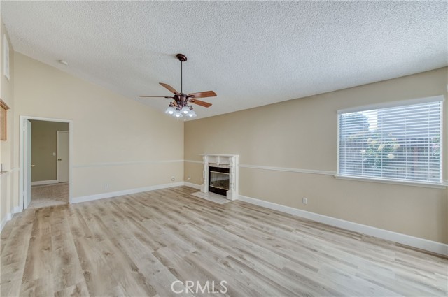 Detail Gallery Image 4 of 27 For 8665 N Cedar Ave #134,  Fresno,  CA 93720 - 3 Beds | 2 Baths