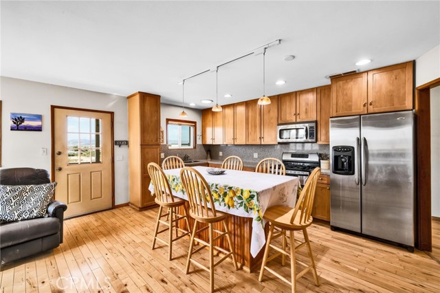 Detail Gallery Image 5 of 47 For 73557 Two Mile Rd, Twentynine Palms,  CA 92277 - 2 Beds | 2 Baths