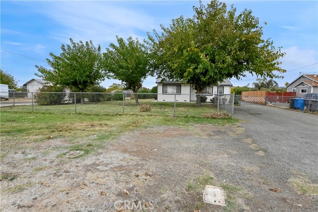 828 Tehama Avenue, Oroville CA: https://media.crmls.org/medias/8382c24c-bdca-4816-9a56-471c1cc0003c.jpg