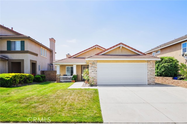Detail Gallery Image 2 of 30 For 15023 Fox Ridge Dr, Fontana,  CA 92336 - 3 Beds | 2 Baths