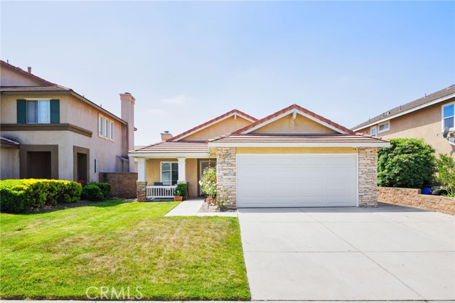 Detail Gallery Image 2 of 30 For 15023 Fox Ridge Dr, Fontana,  CA 92336 - 3 Beds | 2 Baths