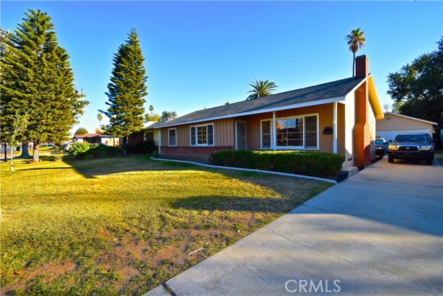 4828 El Molino Ave, Riverside, CA 92504