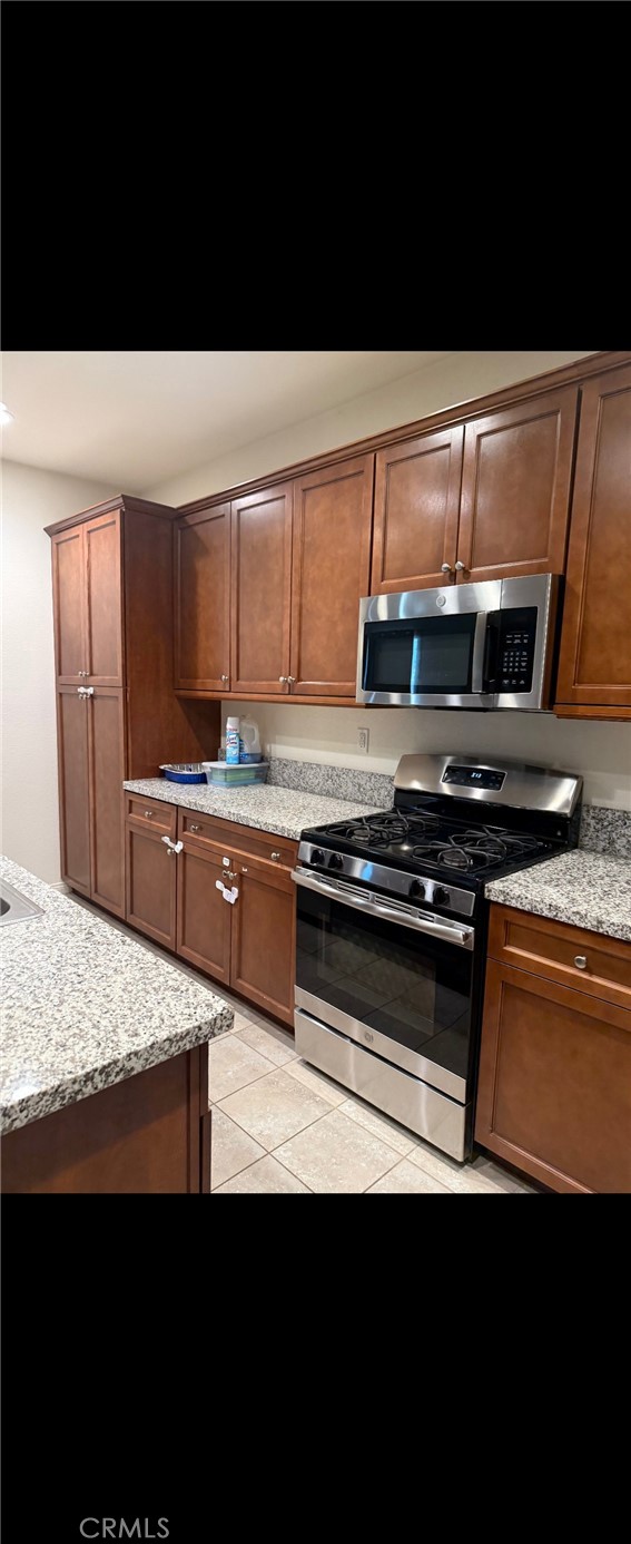 Detail Gallery Image 3 of 29 For 603 S Fillmore, Rialto,  CA 92376 - 4 Beds | 3 Baths