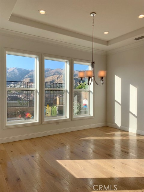 Detail Gallery Image 5 of 23 For 20409 W Esmerelda Ln, Porter Ranch,  CA 91326 - 4 Beds | 4/1 Baths