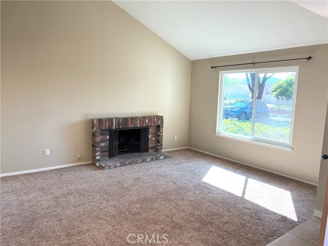 Detail Gallery Image 3 of 42 For 42650 San Julian Pl, Temecula,  CA 92592 - 4 Beds | 2 Baths