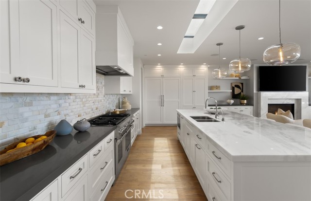 1501 Serenade, Corona del Mar CA: https://media.crmls.org/medias/83851a17-40ee-4775-9e18-01f95c30f296.jpg