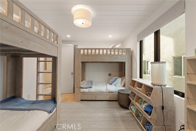 Detail Gallery Image 15 of 17 For 2200 the Strand #B,  Manhattan Beach,  CA 90266 - 3 Beds | 2 Baths