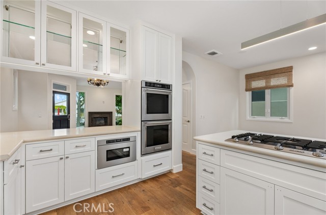 Detail Gallery Image 7 of 26 For 502 Fernleaf Avenue #1,  Corona Del Mar,  CA 92625 - 3 Beds | 2/1 Baths