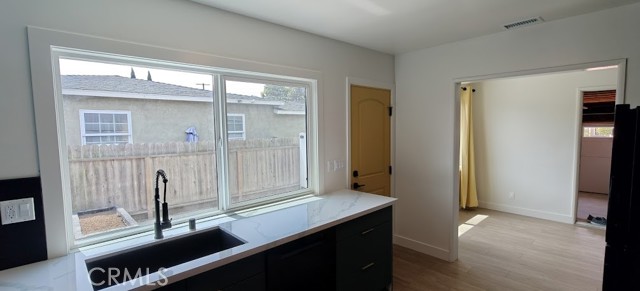 Detail Gallery Image 4 of 53 For 18822 Cranbrook, Torrance,  CA 90504 - 3 Beds | 1 Baths