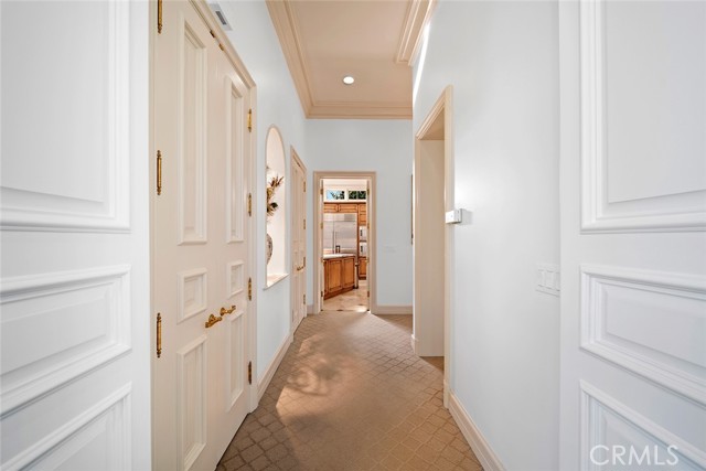 Detail Gallery Image 28 of 46 For 121 Emerald Bay, Laguna Beach,  CA 92651 - 5 Beds | 4/1 Baths
