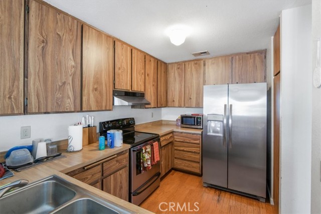 Detail Gallery Image 12 of 27 For 700 W Walnut Ave #17,  Orange,  CA 92868 - 2 Beds | 1 Baths