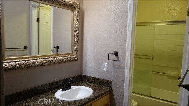 Detail Gallery Image 7 of 10 For 2400 Del Mar Way #201,  Corona,  CA 92882 - 2 Beds | 2 Baths