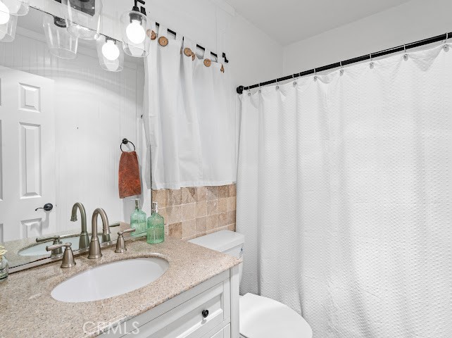 https://media.crmls.org/medias/8387a6e8-31f9-4fe9-a630-3cdc1a8c19d5.jpg?preset=X-Large