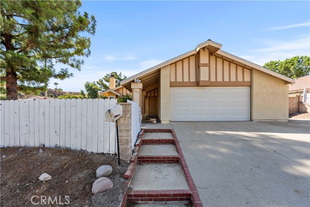 Detail Gallery Image 14 of 60 For 29835 Abelia Rd, Canyon Country,  CA 91387 - 4 Beds | 2 Baths