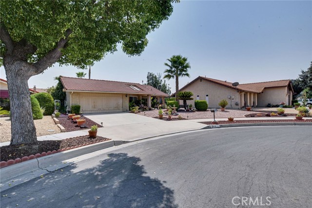 Photo of 1114 Lemon Gum Lane, Hemet, CA 92545