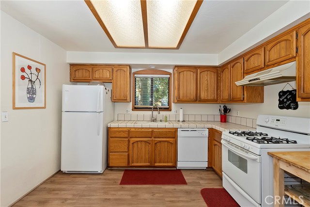 Detail Gallery Image 7 of 35 For 24044 Skyland Dr, Crestline,  CA 92325 - 3 Beds | 1/1 Baths