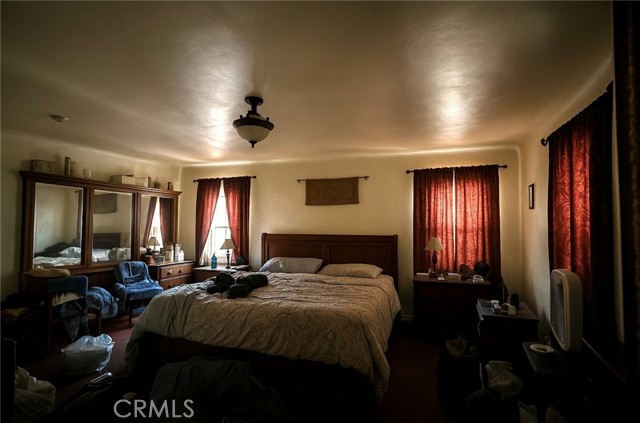 Detail Gallery Image 10 of 56 For 606 W 57th St, Los Angeles,  CA 90037 - 4 Beds | 2 Baths