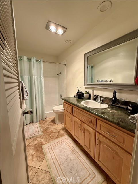 Detail Gallery Image 8 of 11 For 6133 Marina Pacifica, Long Beach,  CA 90803 - 1 Beds | 1/1 Baths