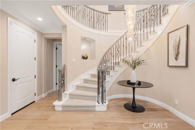 Detail Gallery Image 27 of 75 For 27 Gillman St, Irvine,  CA 92612 - 6 Beds | 6/1 Baths