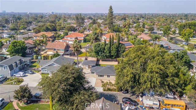 Detail Gallery Image 26 of 30 For 13451 Oak Ln, Santa Ana,  CA 92705 - 3 Beds | 3 Baths