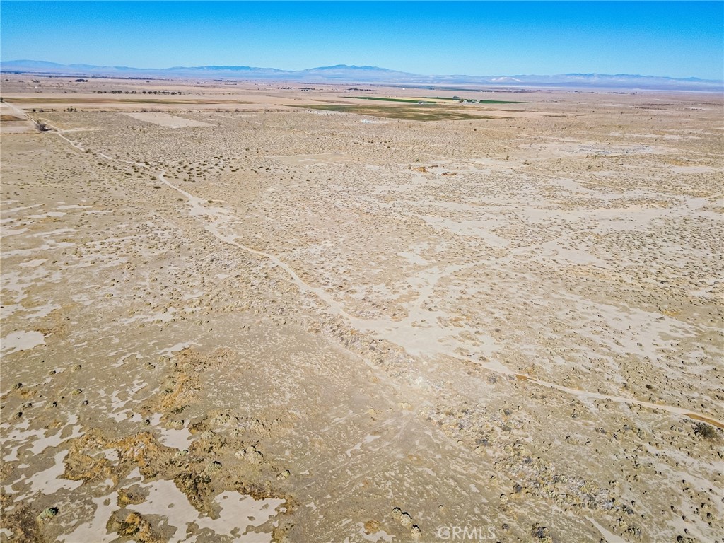 MLS #OC25280725 image #17